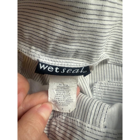 Wet Seal Pinstripe Capri Cropped Womens‎ Size 7 - Picture 5 of 7
